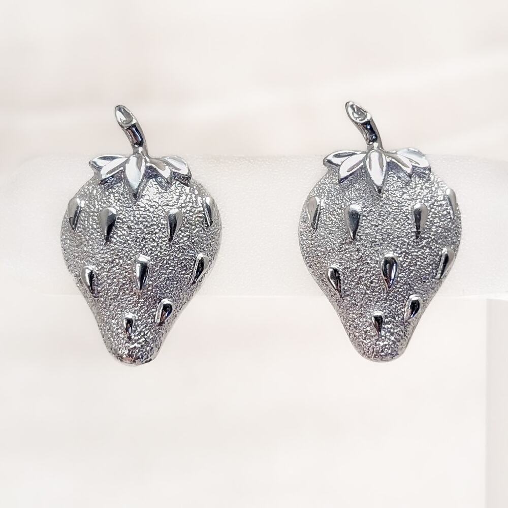 Vintage Sarah Coventry Clip On Earrings 1 & 1/8" Silver Tone Strawberry Fruit